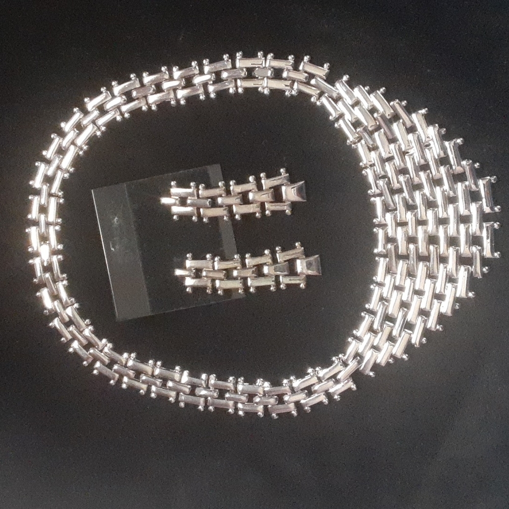 Silver Toned Choker Necklace & Matching Clip Earrings